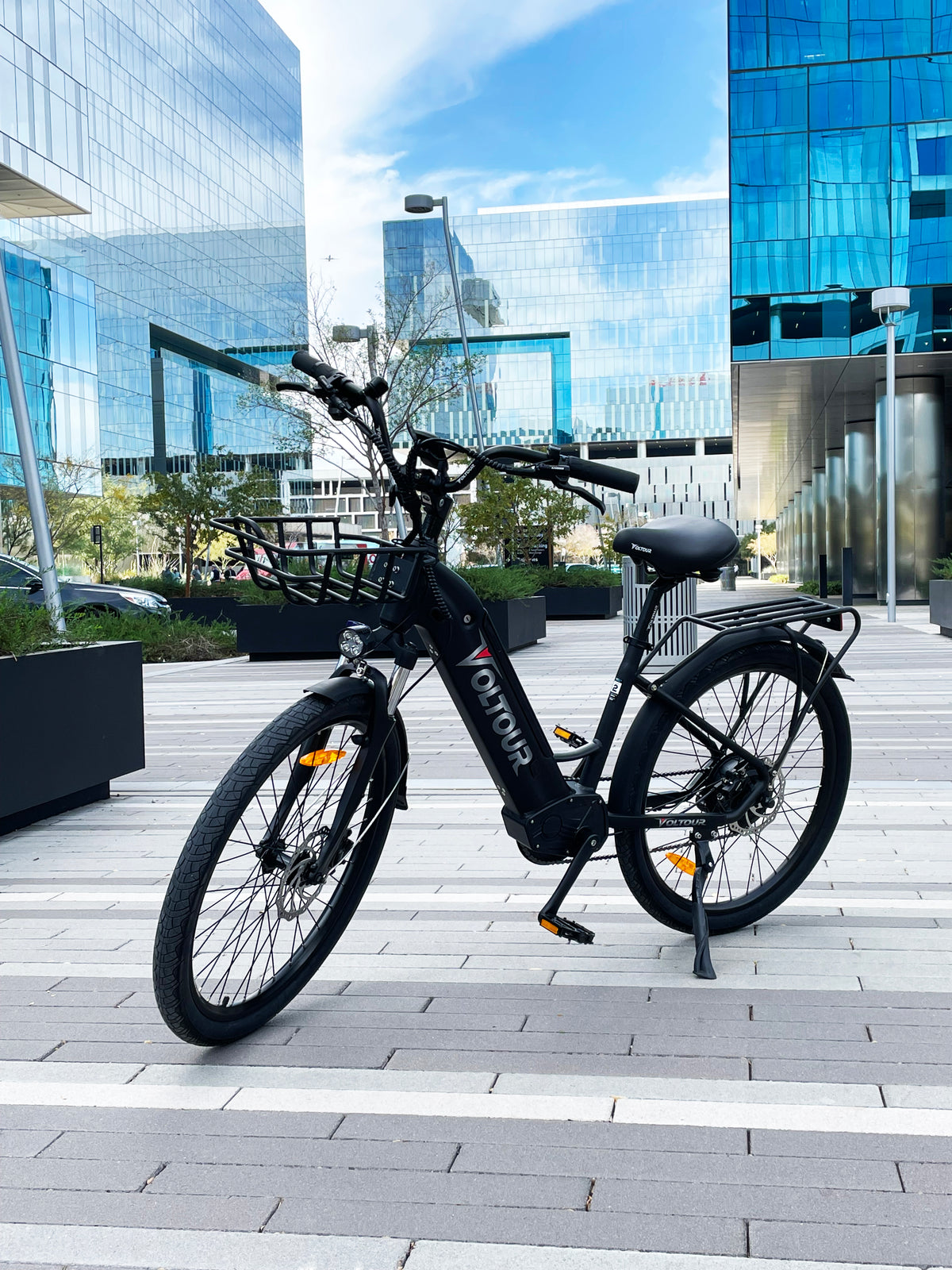The Benefits of Commuting with an Electric Bike – Voltour Bikes